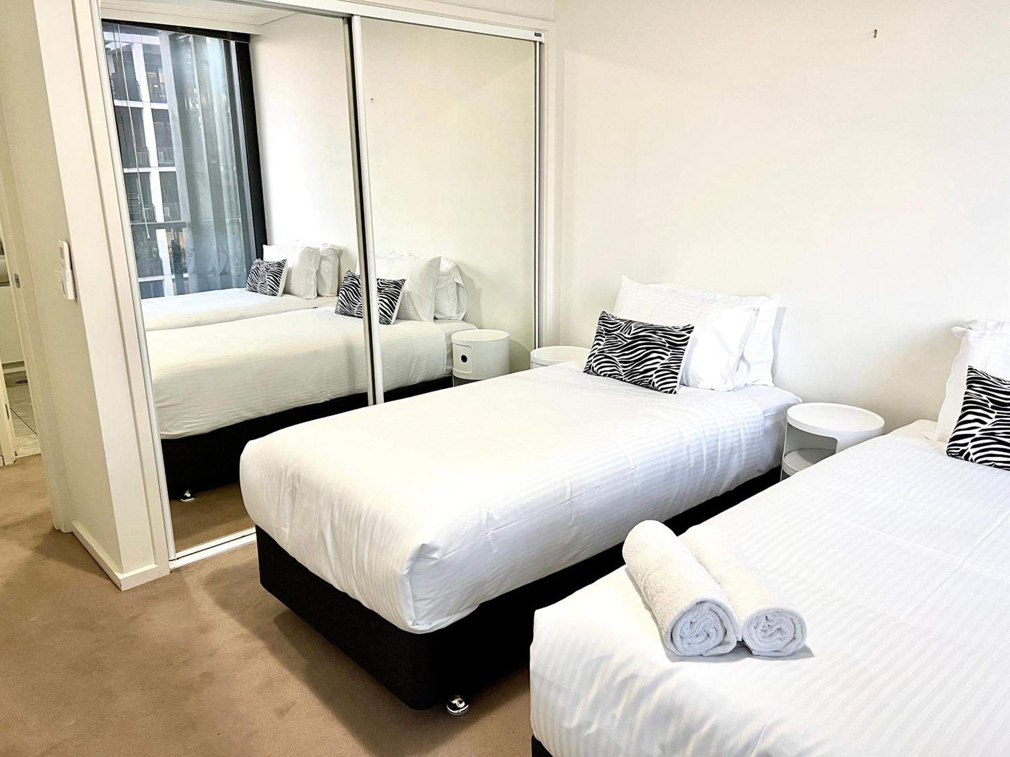 Readyset Apartments At Sentinel Мельбурн Екстер'єр фото